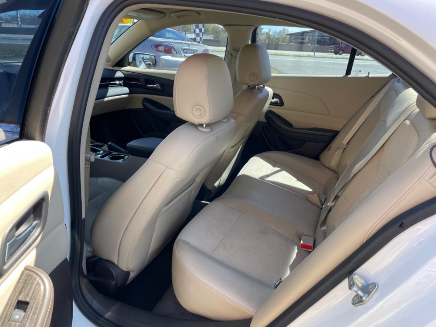 2014 White Chevrolet Malibu (1G11E5SL9EF) with an 4-Cyl, 2.5 Liter engine, Automatic, 6-Spd w/Overdrive and Manual Mode transmission, located at 8008 Warden Rd, Sherwood, AR, 72120, (501) 801-6100, 34.830078, -92.186684 - Photo#11